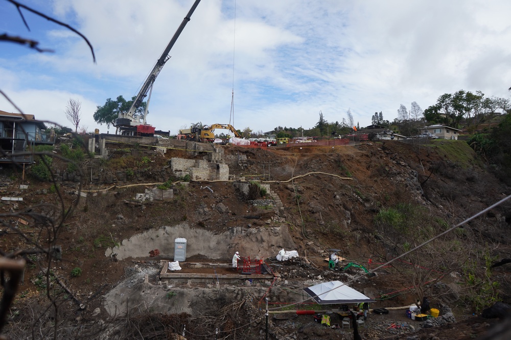 USACE oversees complicated crane lift in Kula, Maui