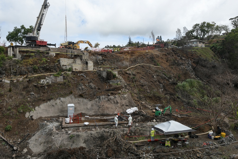 USACE oversees complicated crane lift in Kula, Maui
