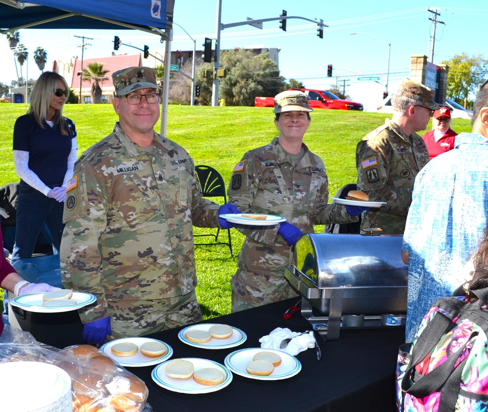 Charlie Co, 98th SIG Bn deploys to Middle East