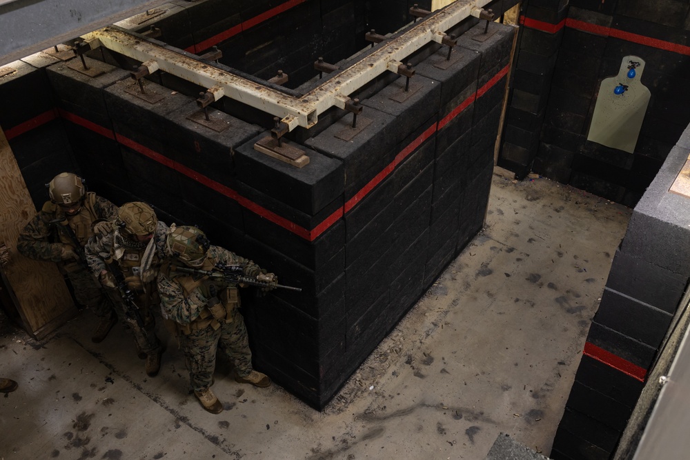 Marines with Battalion Landing Team 1/1 conduct close-quarter tactics range