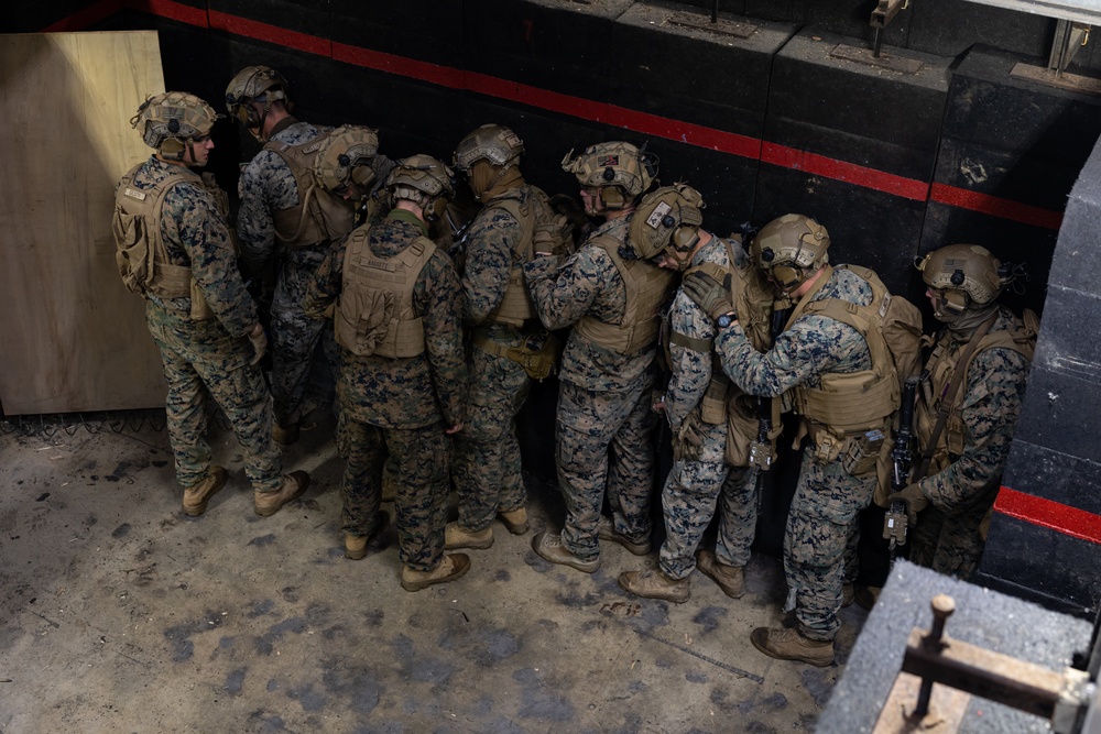 Marines with Battalion Landing Team 1/1 conduct close-quarter tactics range