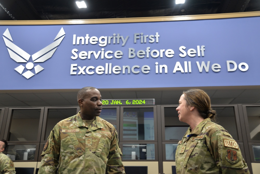 Command Chief Master Sgt. Williams visits the 186th AOG