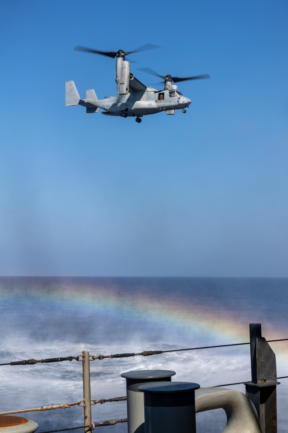 USS Bataan Conducts LCU Operations