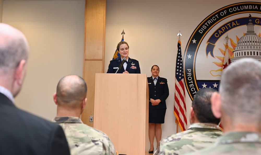 Col. Teufel Speaks at Change of Command