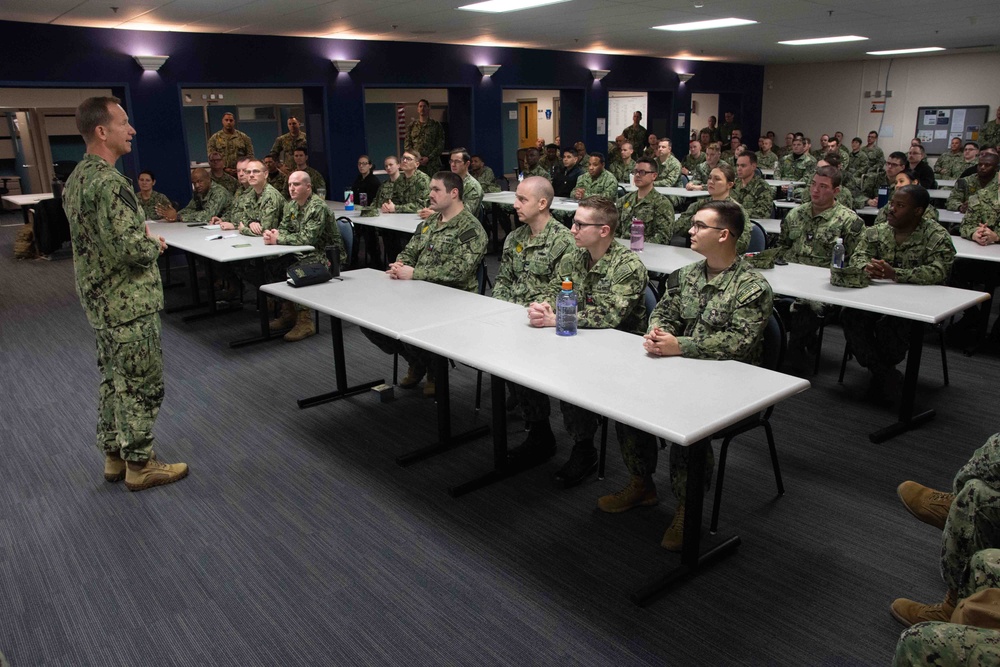 Chief of Navy Reserve Mustin Visits Reserve Center Harrisburg