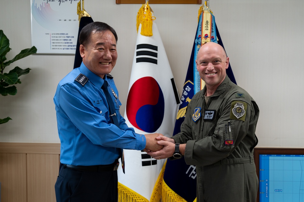 Wolf Pack leaders thank ROK Coast Guard for crash support