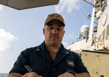 USS Laboon Conduct Routine Maintenance during Operation Prosperity Guardian