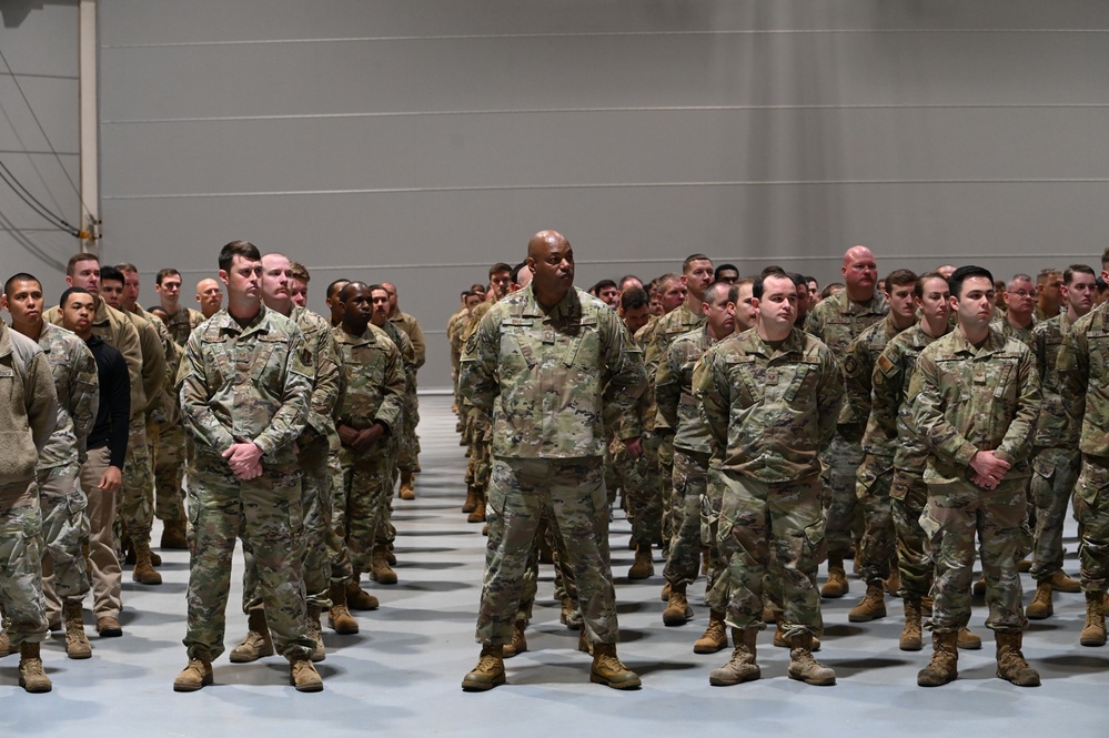 Command Chief Williams visits the 186th Air Refueling Wing