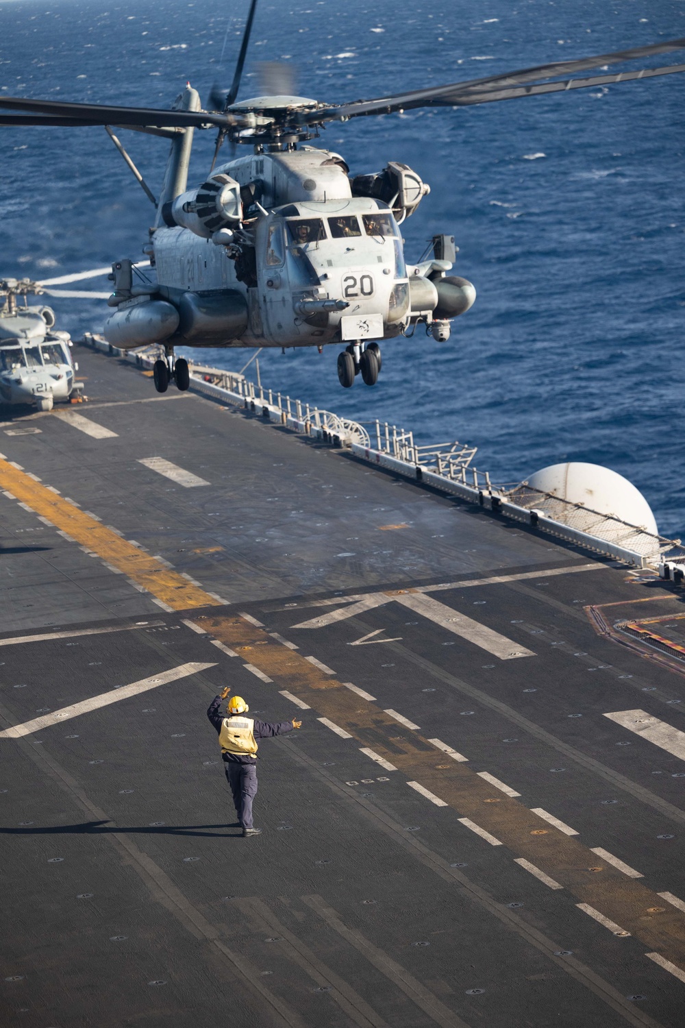 USS Bataan Launches Marine Medium Tilt Rotor Squadron 162 Aircrafts