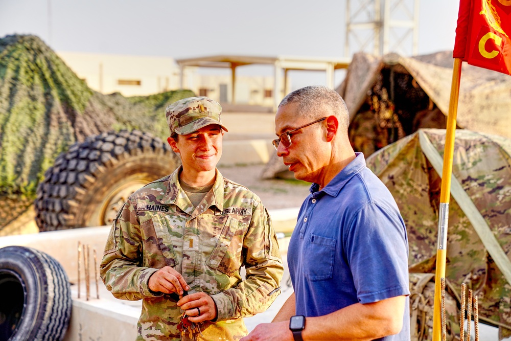 CSM Curtis Moss visit Soldiers in Saudi Arabia