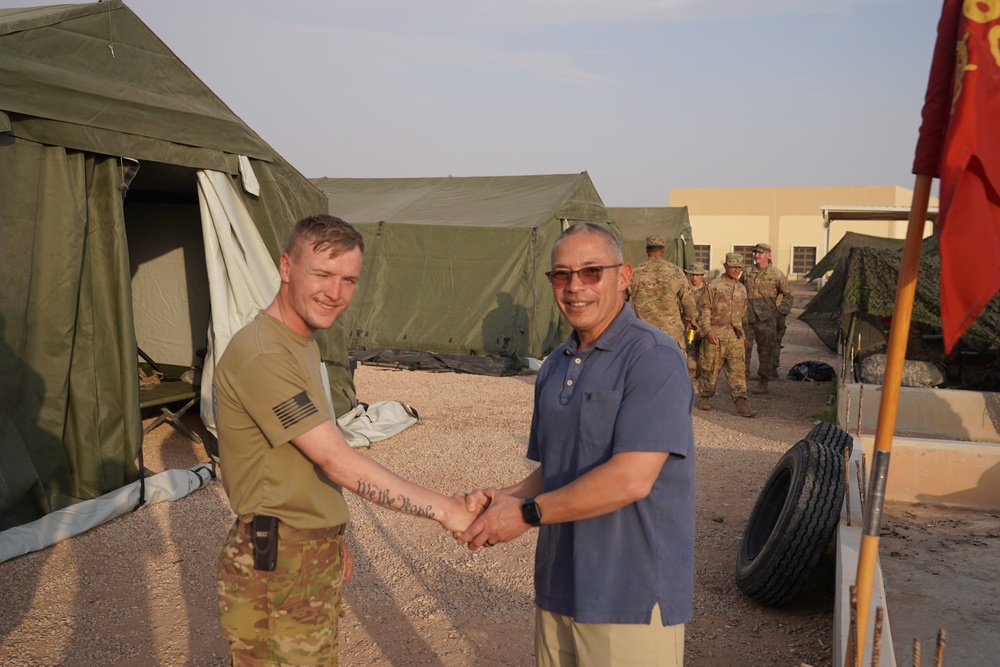 CSM Curtis Moss visit Soldiers in Saudi Arabia