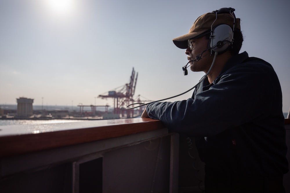 USS Laboon Pulls into a Port during Operation Prosperity Guardian