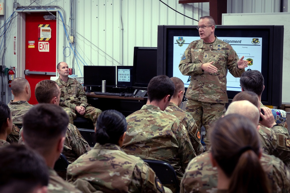 STARCOM commander visits 310th Space Wing