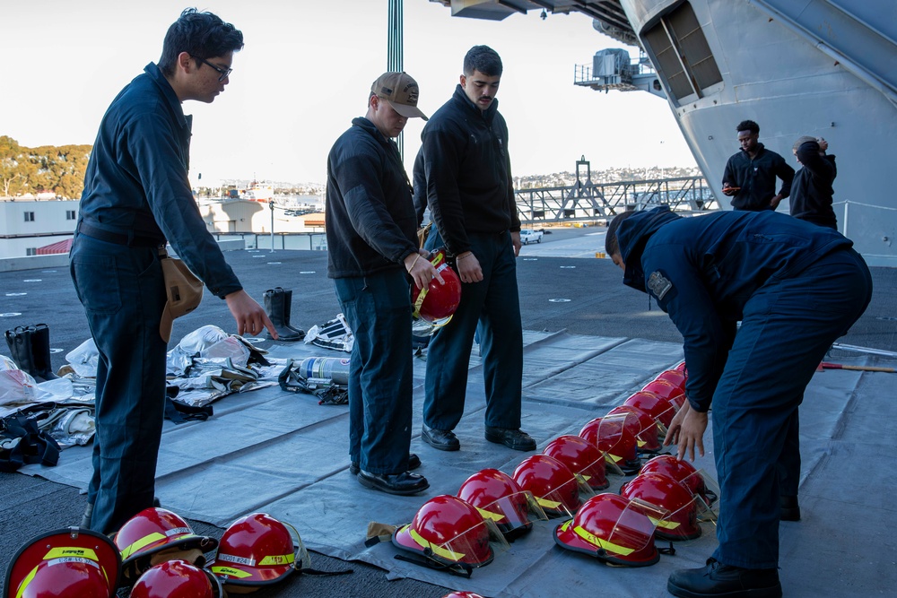 Sailors conduct inventory