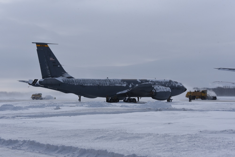 Iowa Air Guard cleans up after 14” snow event