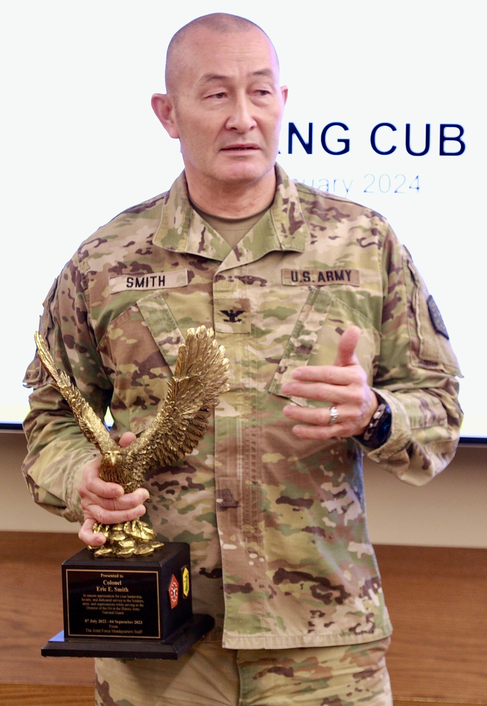 Illinois Army National Guard Colonel Presented With Staff Eagle