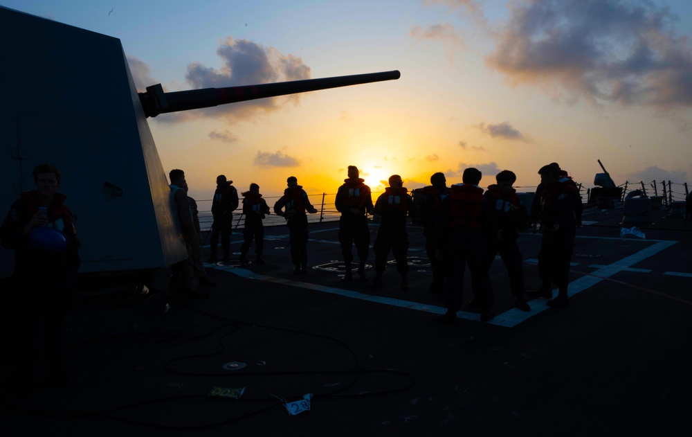 USS Mason Conducts a Replenishment-at-Sea with USNS Kanawha in support of Operation Prosperity Guardian