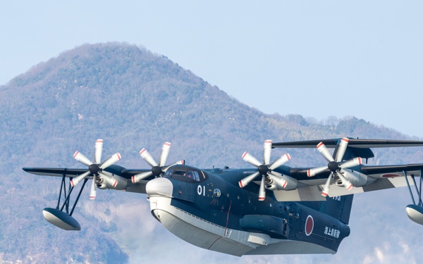 Unbound by Air or Sea: Japan Maritime Self-Defense Force Fleet Air Wing 31 holds New Year flight for the first time in 9 years