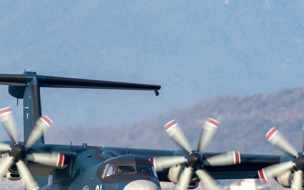 Unbound by Air or Sea: Japan Maritime Self-Defense Force Fleet Air Wing 31 holds New Year flight for the first time in 9 years