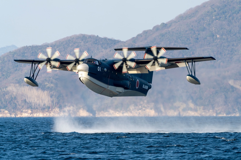 Unbound by Air or Sea: Japan Maritime Self-Defense Force Fleet Air Wing 31 holds New Year flight for the first time in 9 years