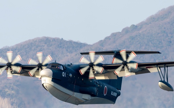 Unbound by Air or Sea: Japan Maritime Self-Defense Force Fleet Air Wing 31 holds New Year flight for the first time in 9 years