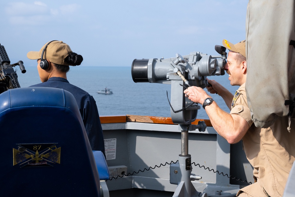 USS Mason Sailors Stand Watch from the Ship’s Bridge in Support of Operation Prosperity Guardian