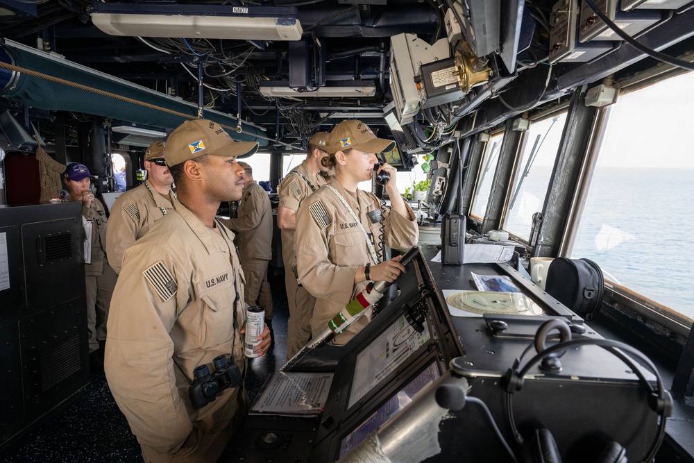 USS Mason Sailors Stand Watch from the Ship’s Bridge in Support of Operation Prosperity Guardian