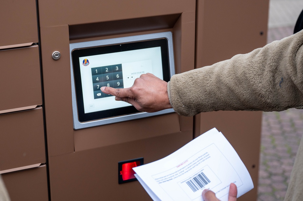 Ribbon cutting marks opening of new intelligent lockers for SSPO patrons