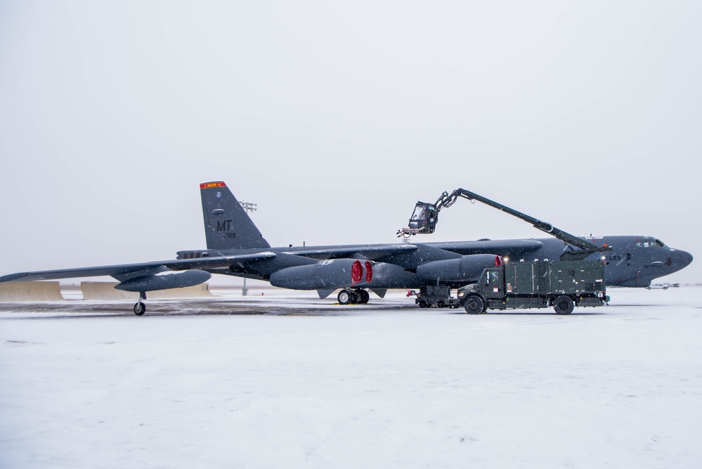 Exercise Prairie/Bayou Vigilance 24-2 - Maintaining the flight line