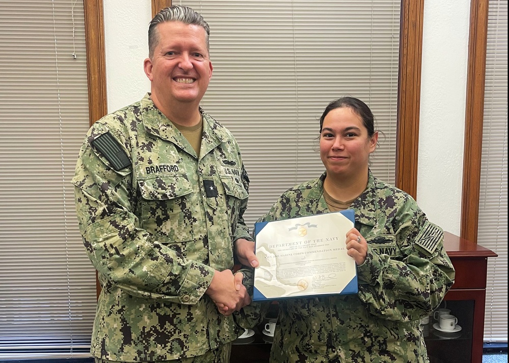 Missouri Sailor earns Honors as NMFSC Command Career Counselor of the Year