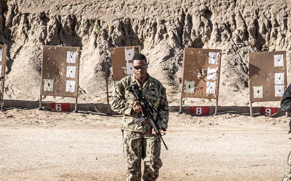 NMCB-5 Participates in M4 Qualification Course