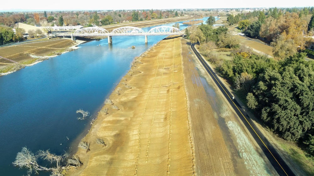 American River Levees Project - Contract 2