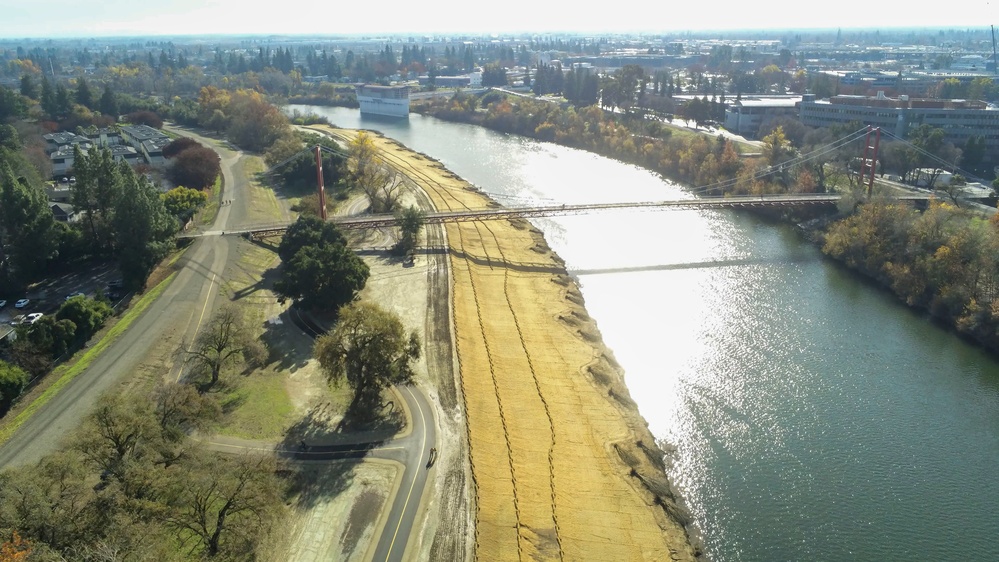 American River Levees Project - Contract 2