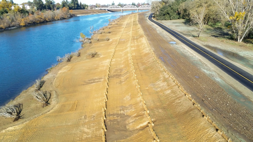 American River Levees Project - Contract 2