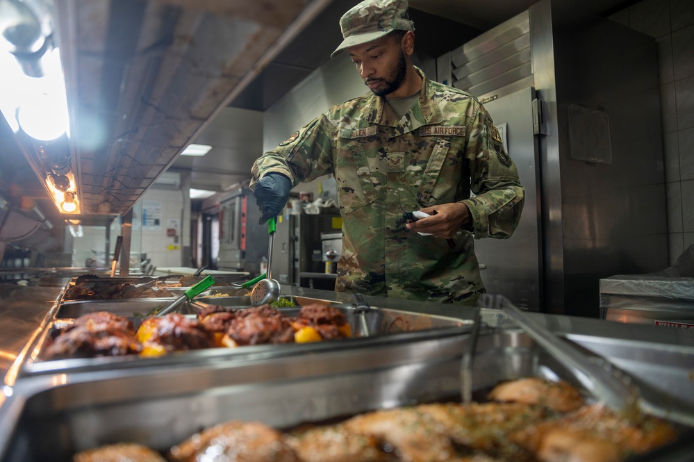 Flightline DFAC keeps Osan’s Airmen fueled