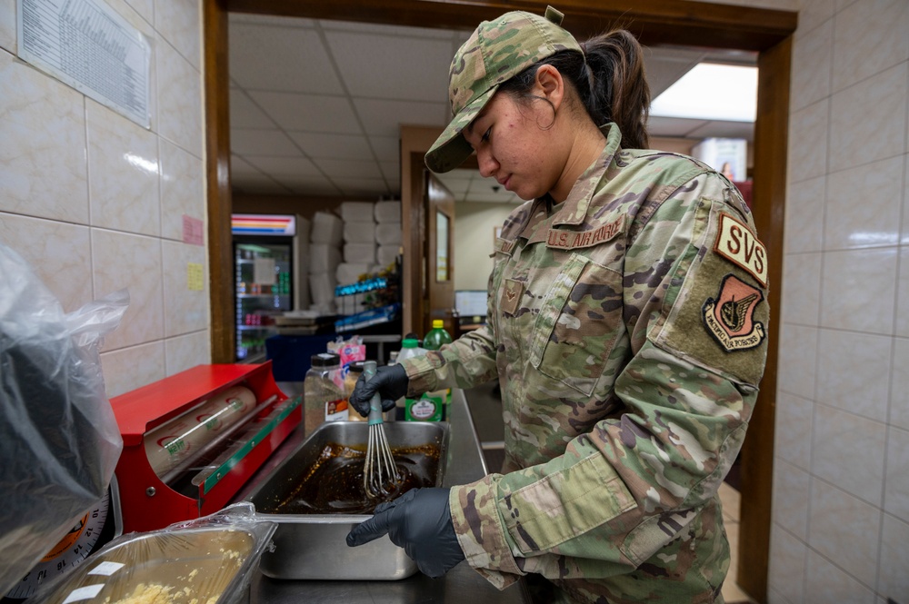 Flightline DFAC keeps Osan’s Airmen fueled