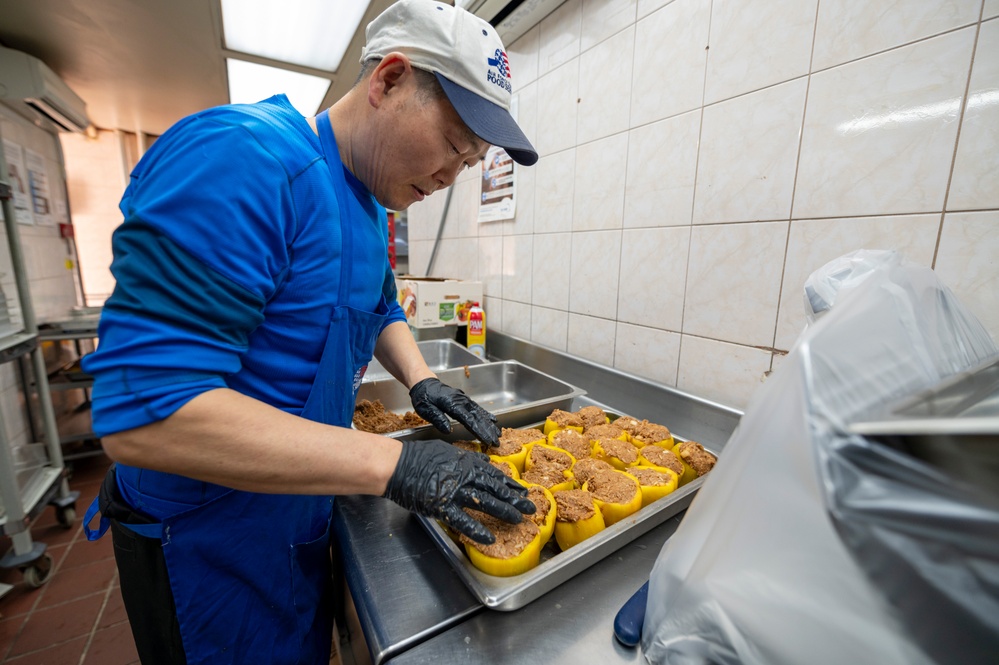 Flightline DFAC keeps Osan’s Airmen fueled