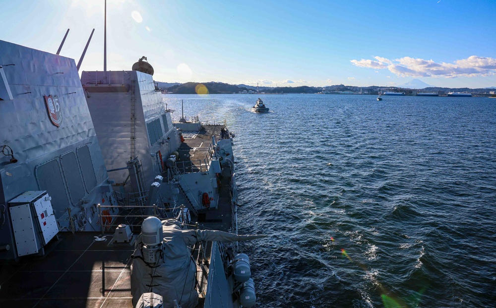 USS John Finn Gets Underway