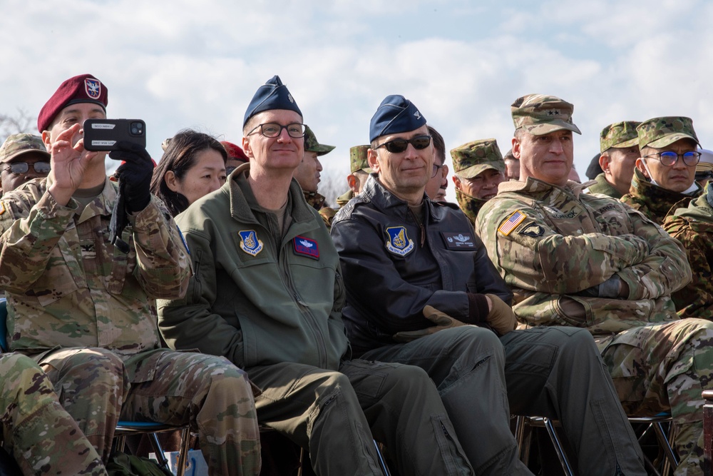US, international airborne forces soar in annual New Year's Jump
