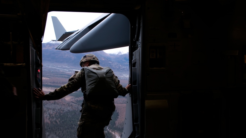 11th Airborne Division Soldier During Arctic Aloha