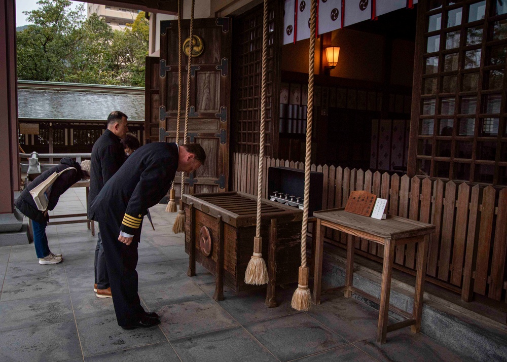 CFAS Visits Kameyama Hachimangu shrine