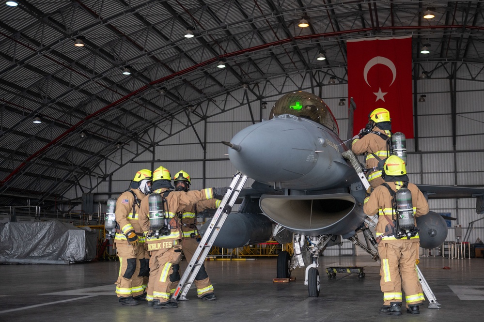 U.S., Turkish Airmen conduct first combined CDDAR exercise with TurAF F-16