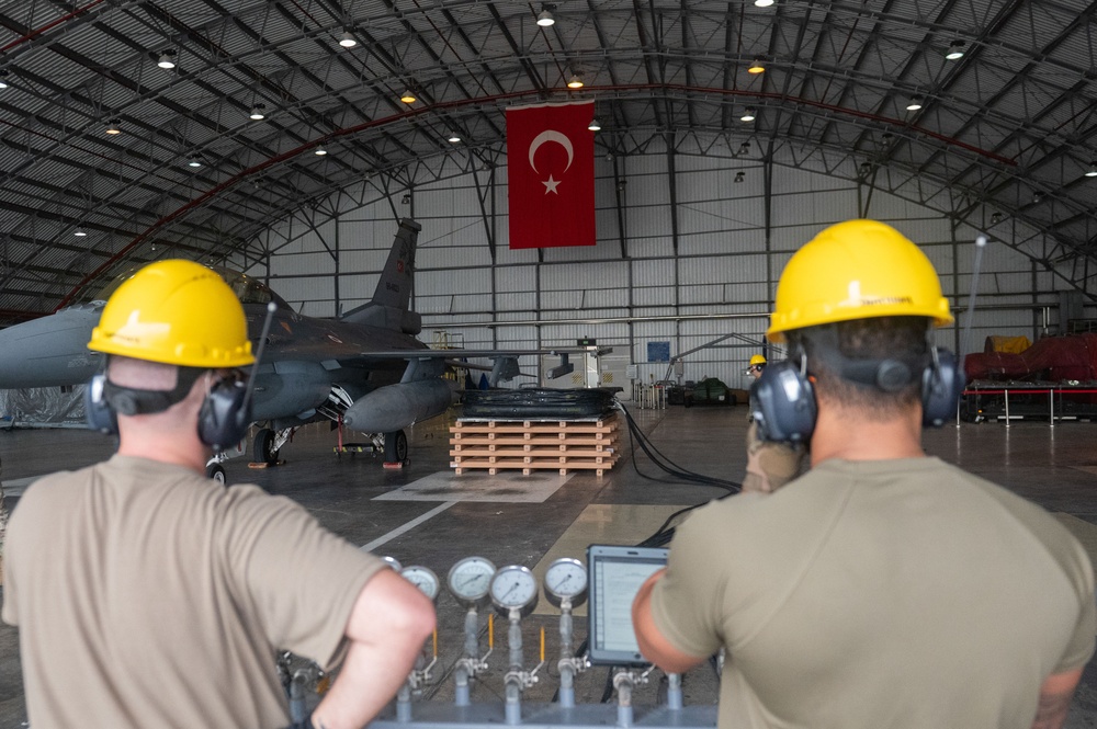 U.S., Turkish Airmen conduct first combined CDDAR exercise with TurAF F-16