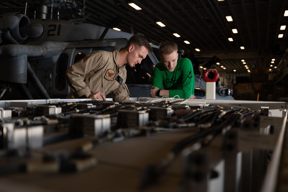 USS Bataan Conducts Routine Load Bank Maintenance