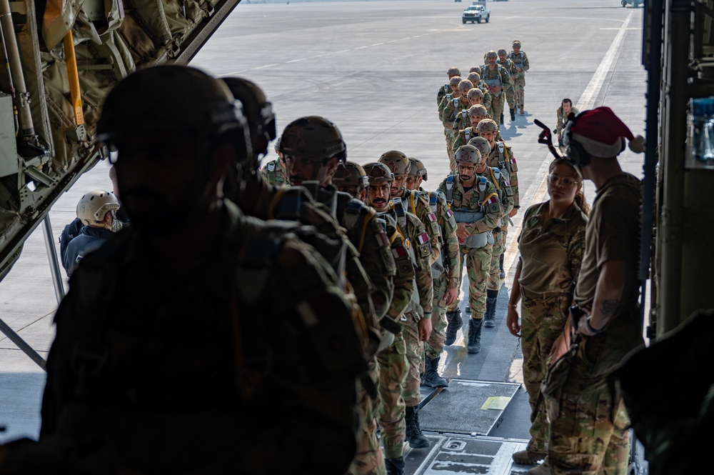U.S. and Qatari forces conduct an airborne exercise on Christmas day