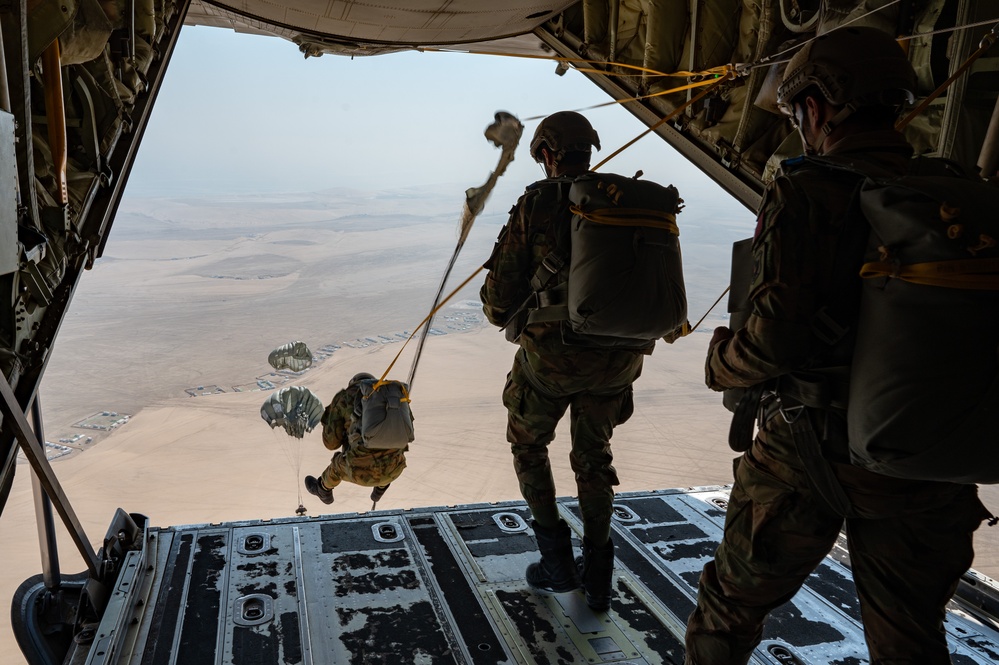 U.S. and Qatari forces conduct an airborne exercise on Christmas day