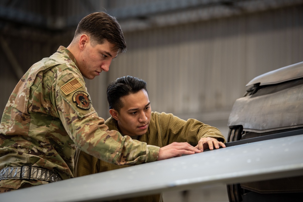 480th FGS Phase Section keeps F-16s in sky