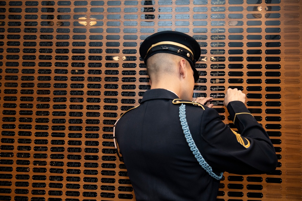 U.S. Army Staff Sgt. Isaiah Jasso-Campagna earns the Guard, Tomb of the Unknown Soldier Identification Badge