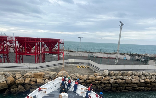 Coast Guard Cutter Resolute moors in Manta, Ecuador