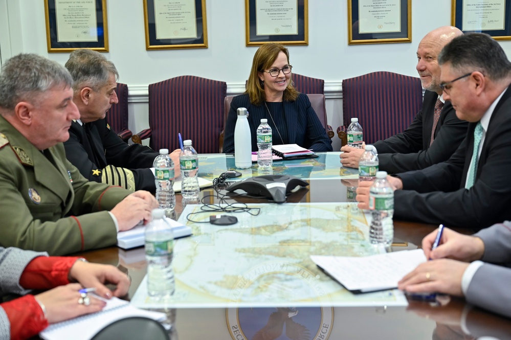 SES Seybolt meets Bulgaria Min. Def. Tagarev